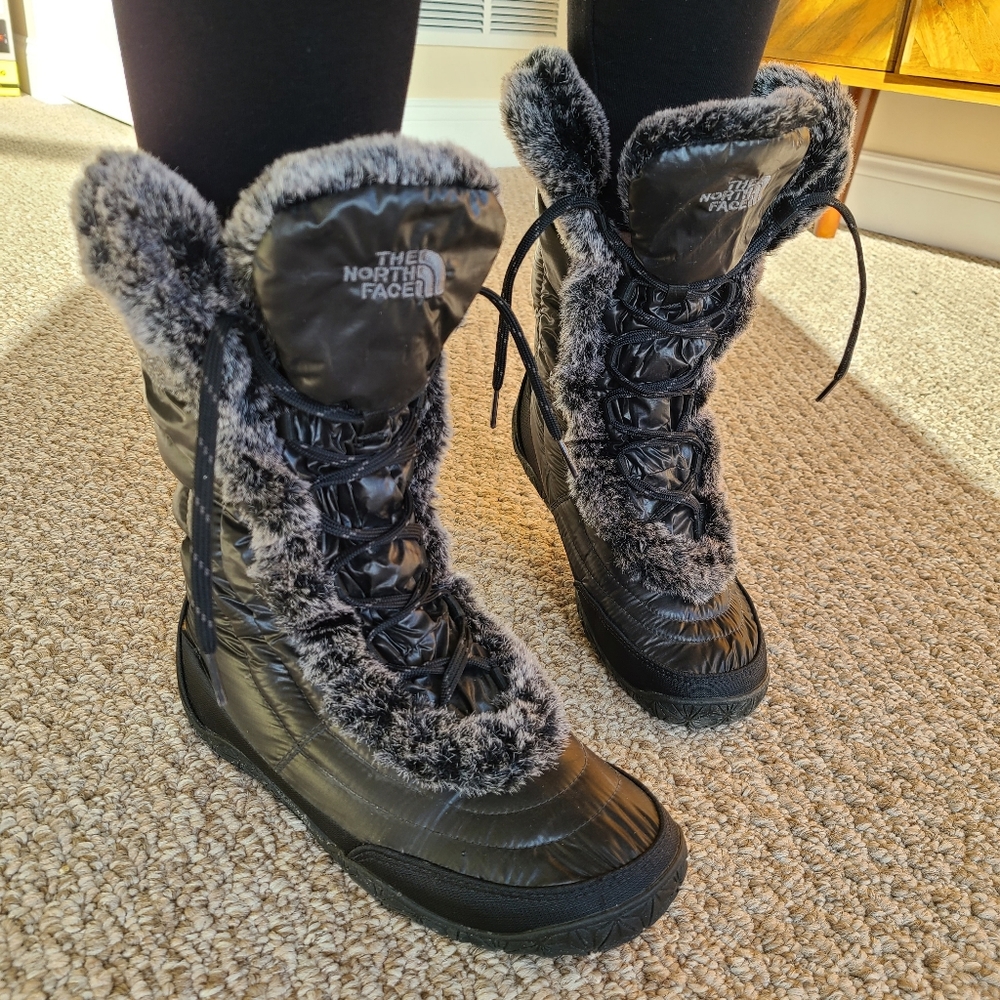 The north face womens winter boots black fur